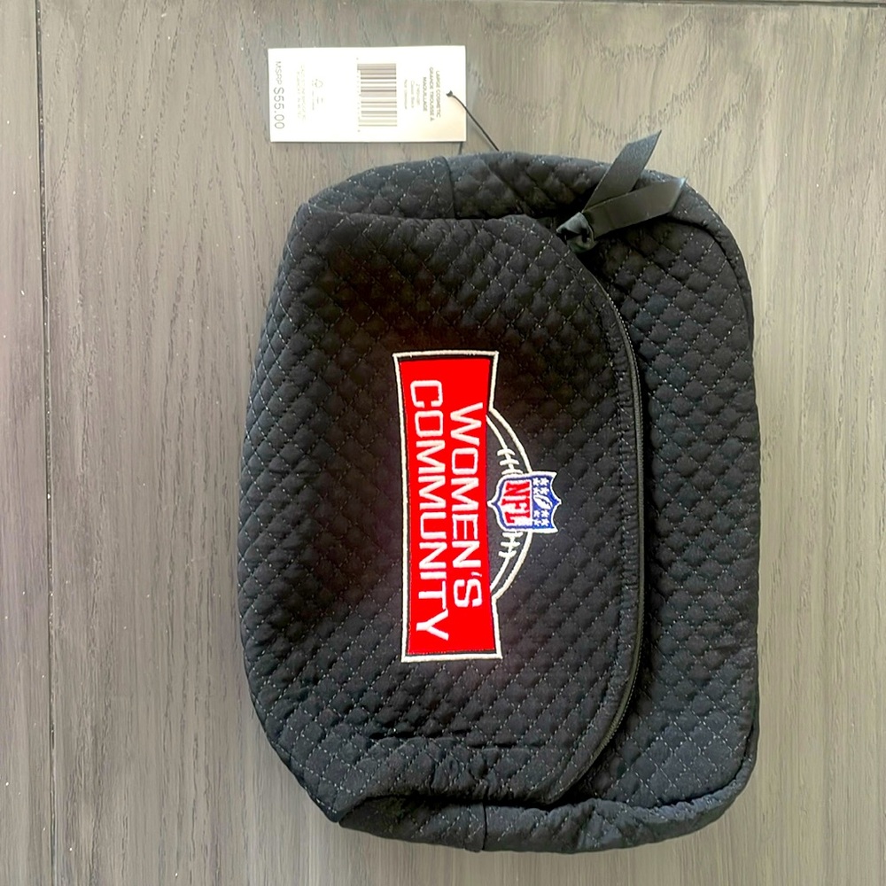 NWT NFL Women’s Community Cosmetic Bag